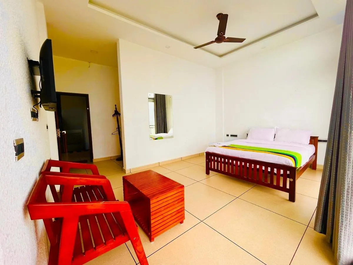 Five Bedroom Villa 무나르